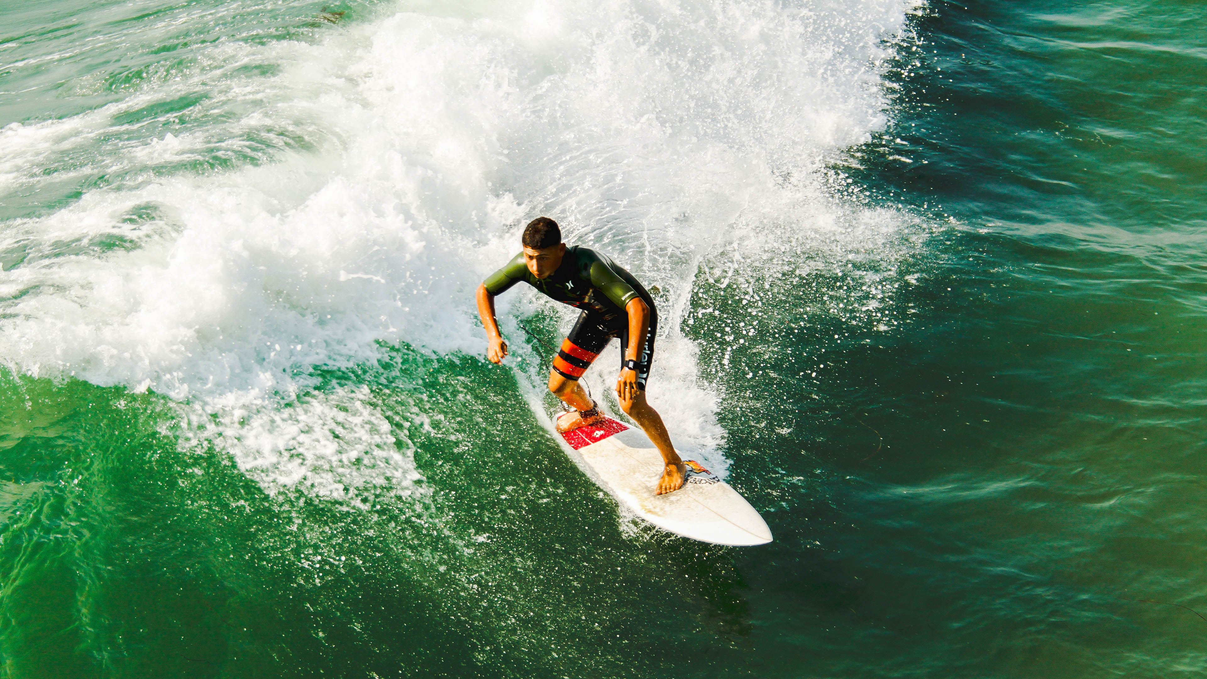 史上“炸裂”逆转：谁的表现刷新了纪录？