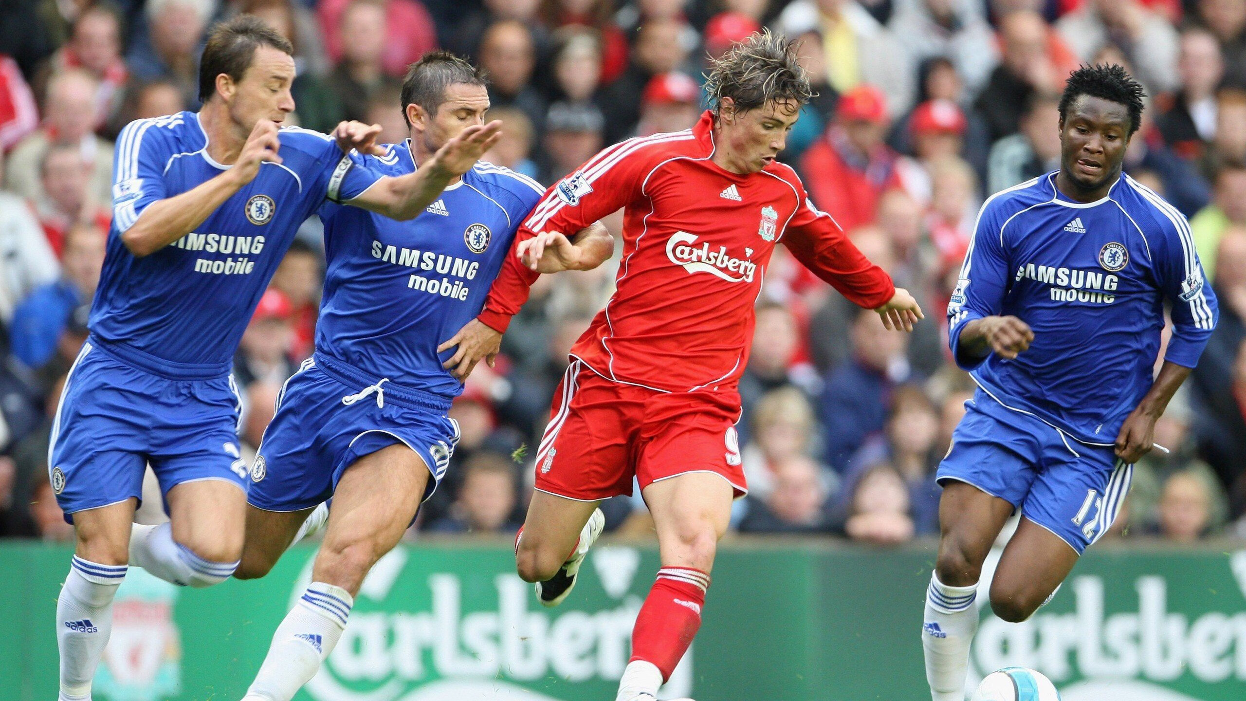 深圳瑜伽马拉松活动吸引大量参与者，深圳瑜伽体式